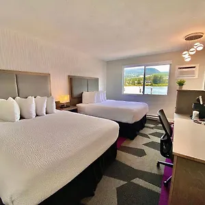The Spot At Porpoise Bay Motel Sechelt
